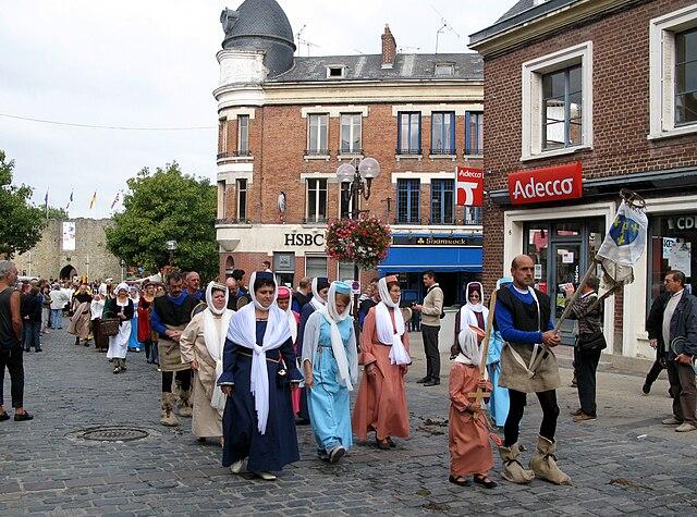 Péronne - Immobilier - CENTURY 21 Cabinet Loones  - Péronne_fête_médiévale